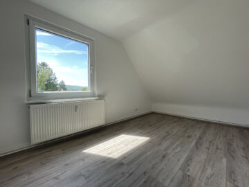 Schöne Dachgeschosswohnung mit 2 Zimmern, 38667 Bad Harzburg, Dachgeschosswohnung