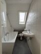 Badezimmer - Gemütliche Dachgeschosswohnung in Adersheim