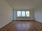 Wohnzimmer - Schöne 3-Zimmerwohnung mit Einbauküche