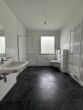 Badezimmer - Sanierte 4-Zimmerwohnung im Erdgeschoss!