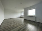 Wohnzimmer - Schöne 3-Zimmerwohnung mit Balkon