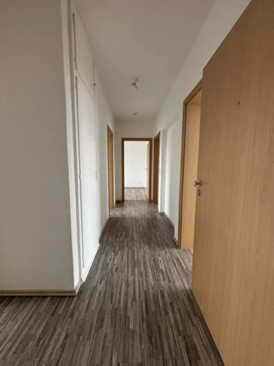 Gemütliche Dreizimmerwohnung mit Sonnenbalkon, 38302 Wolfenbüttel, Etagenwohnung
