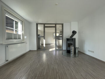 Schöne Erdgeschosswohnung mit Kamin und Balkon, 38667 Bad Harzburg, Erdgeschosswohnung